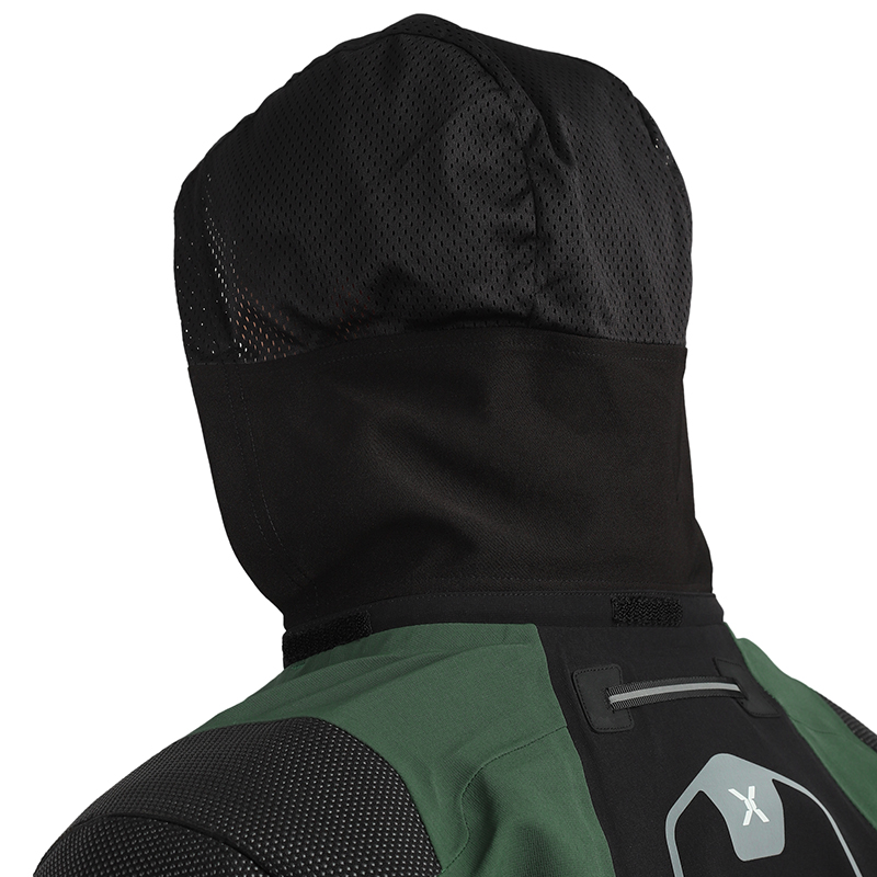 코만도 슬리브리스 블랙 재킷-2